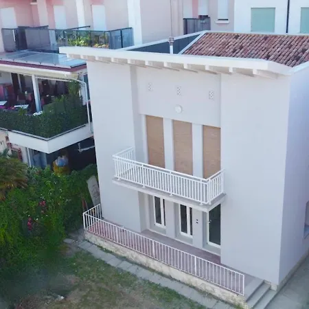 12 Accesso - Immobiliare * Lido di Jesolo