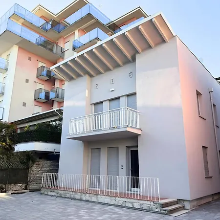 12 Accesso - Immobiliare * Τζεσόλο Λίντο